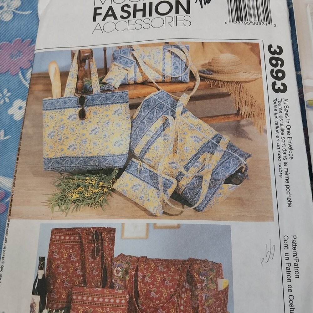 3060 Lot of 4 Crafty Bag Sewing Pattern's. - Picture 2 of 5
